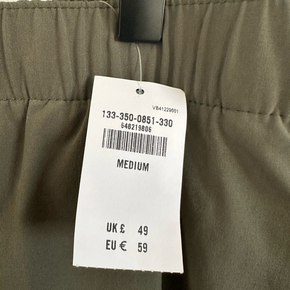 NWT Abercrombie Men’s 5” olive green stretch swim trunks, size M - Picture 5 of 10